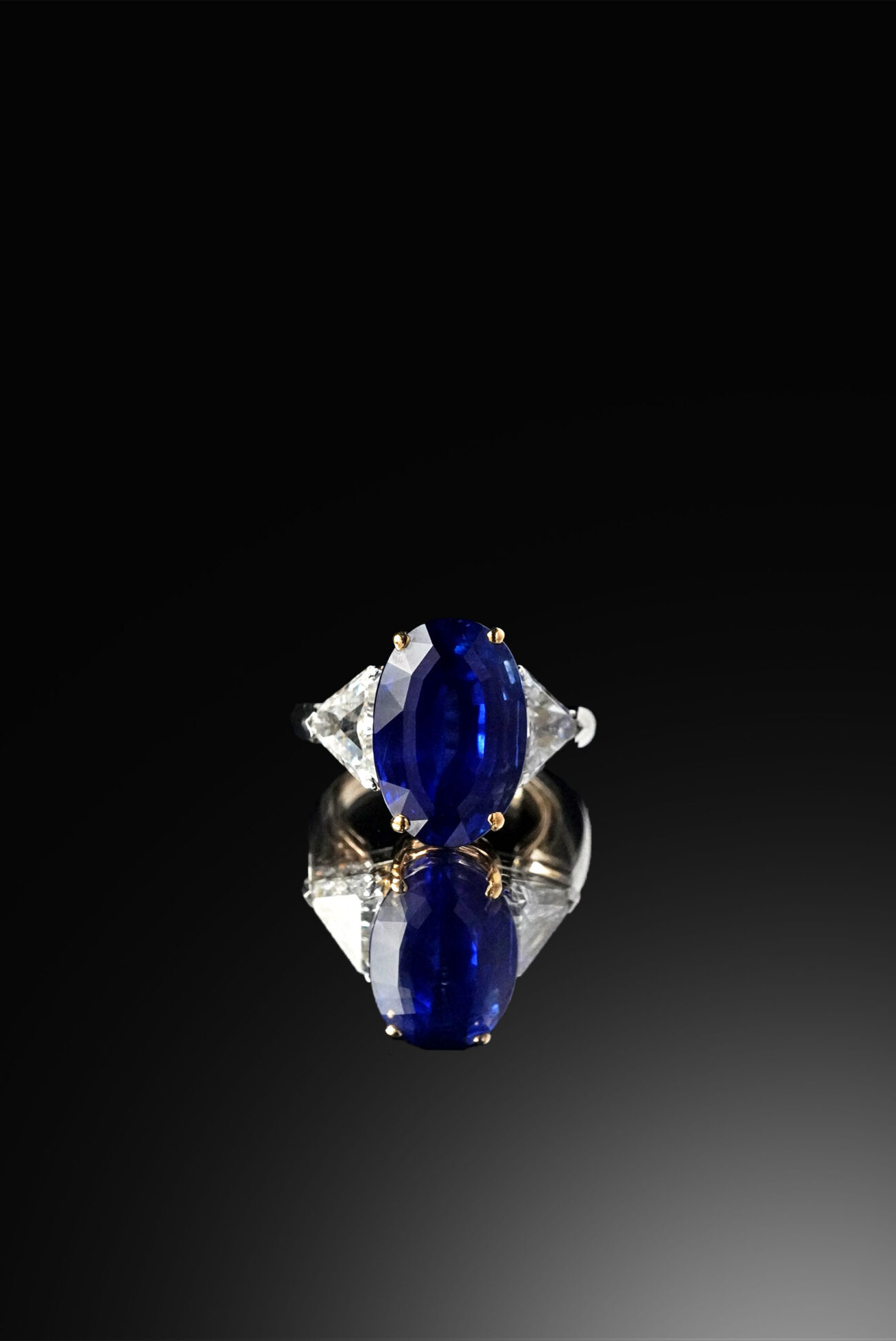 8.03ct Oval Blue Sapphire Ring